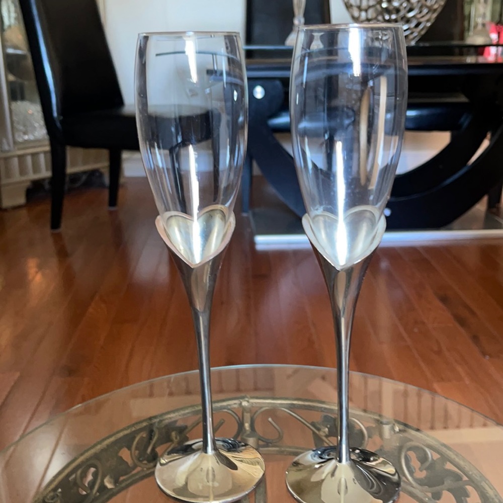 Lenox Wedding Promises Silver Heart Stem Crystal Champagne Flutes – Set of 2 - Picture 6 of 16